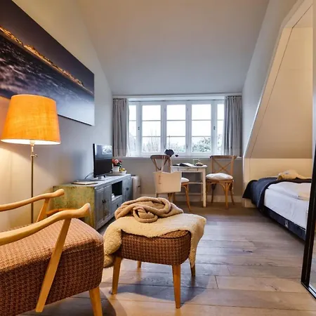 Kontorhaus ホテル *