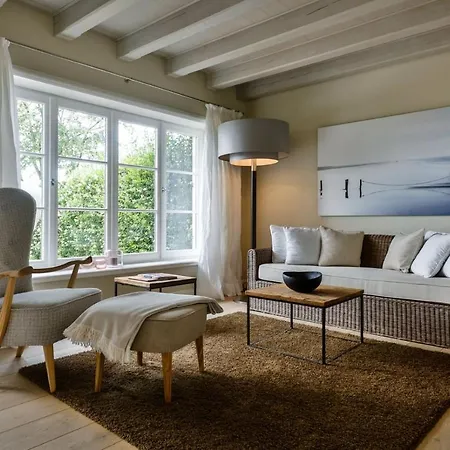 Kontorhaus Hotel *